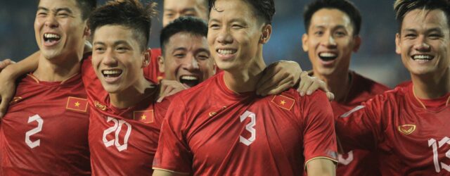 Cầu thủ khỏe nhất Việt Nam